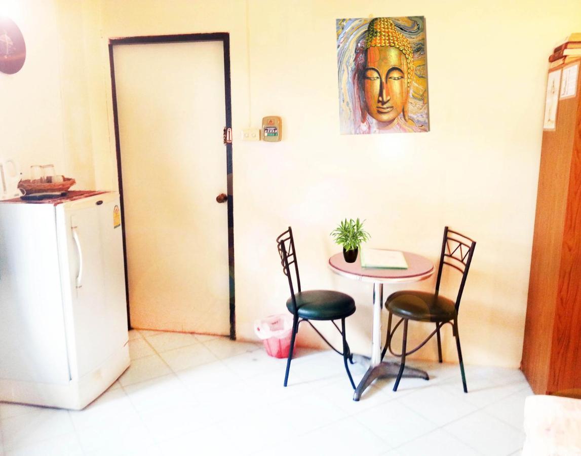 Apartment Canterbury Tales